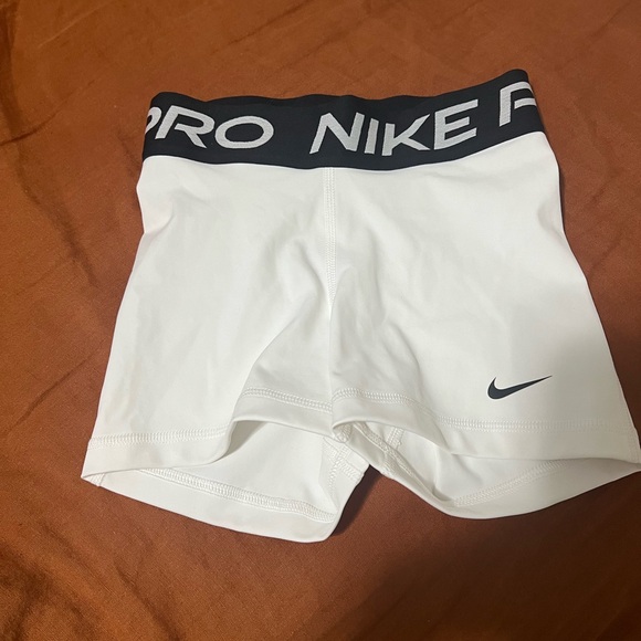 Nike Pro Dri-FIT White Athletic Shorts - Picture 1 of 3